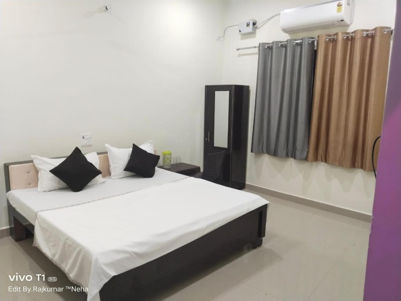 Hotel Jaanvi Orchha Extérieur photo